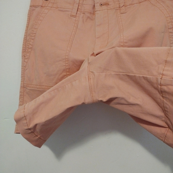Gap - Girlfriend Khaki Short - Picture 5 of 12